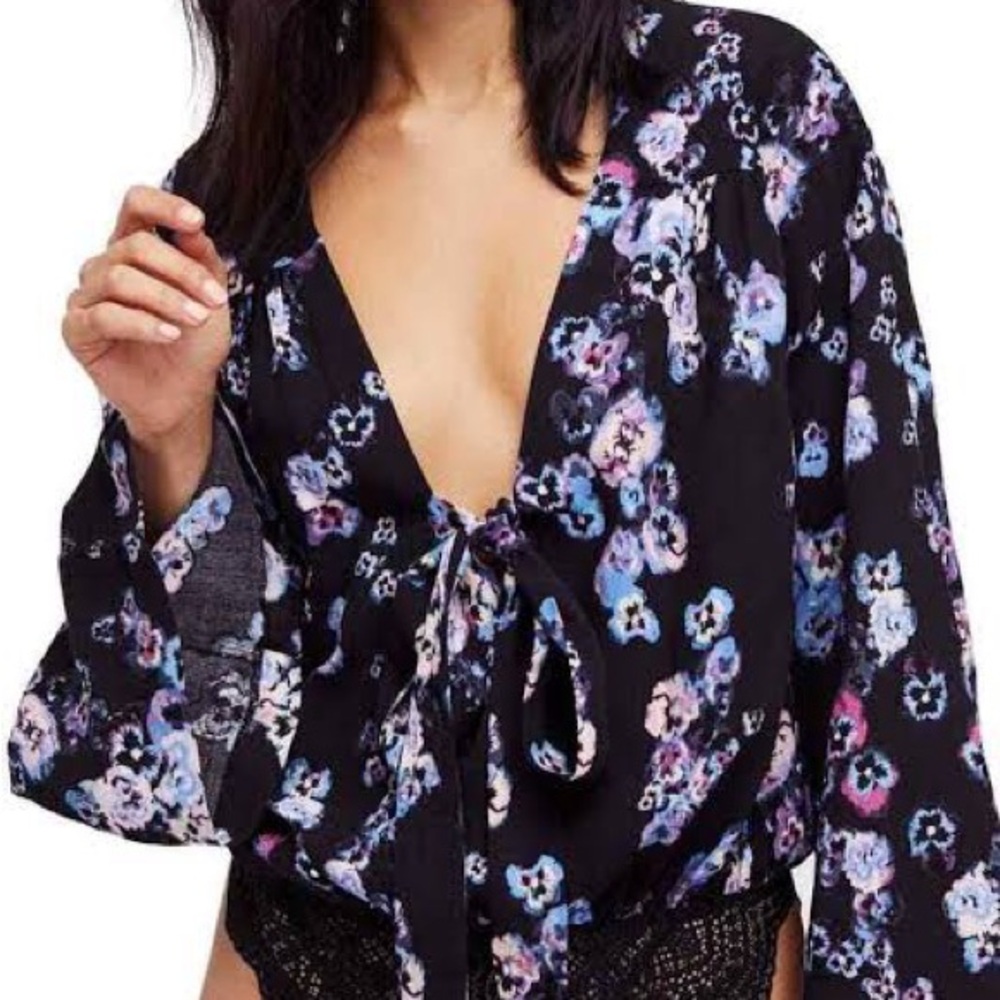 FREE PEOPLE Forties feels bell sleeve bodysuit black combo floral